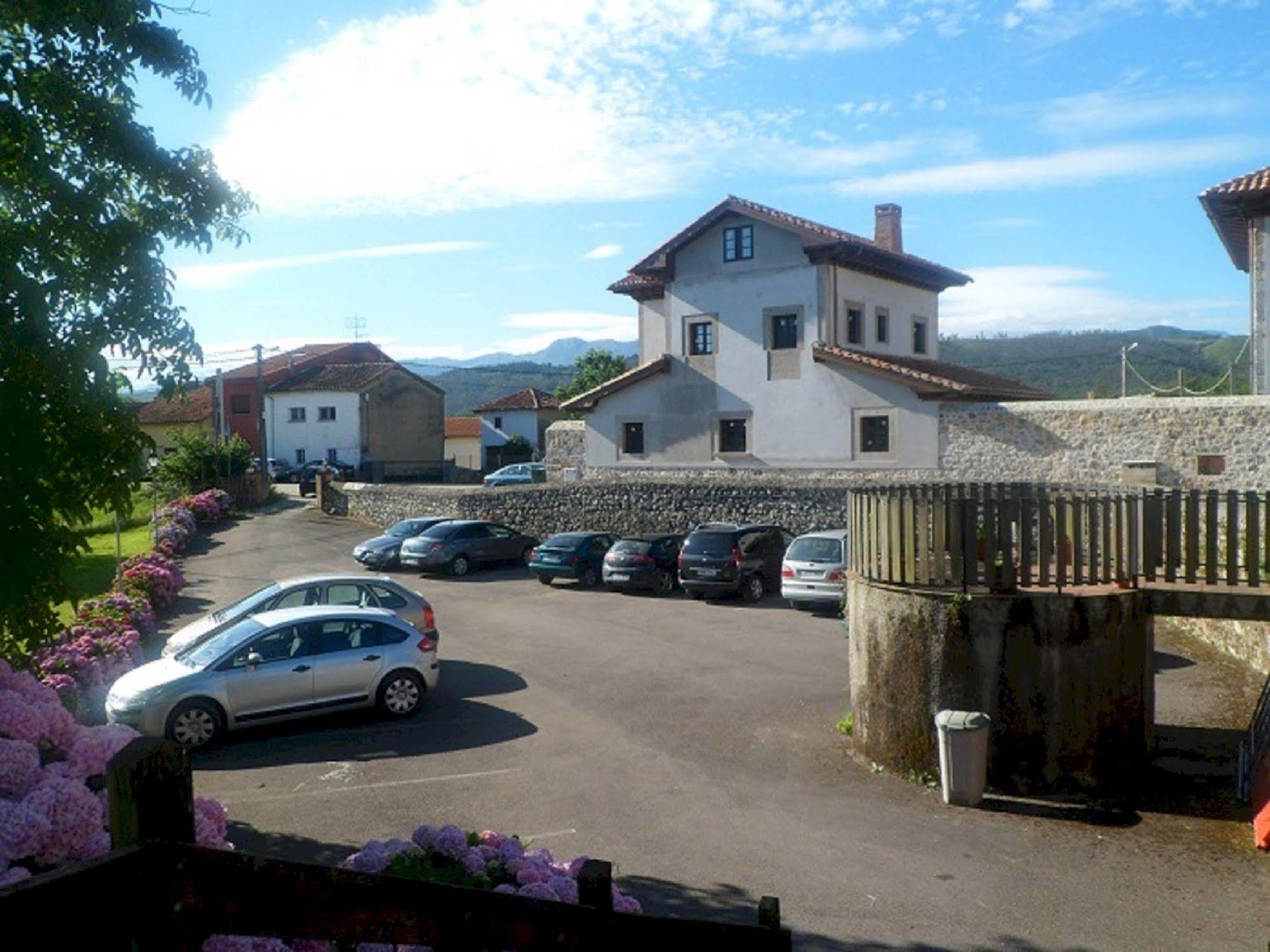 Hotel Rural Ovio Nueva De Llanes Exteriör bild